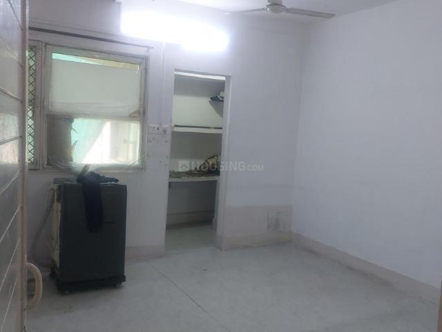 1 RK Independent House in Sector 19 for rent Noida. The reference number is 19286462