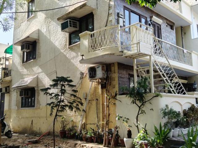 1 RK Independent House in Sector 26A for rent Gurgaon. The reference number is 20546683