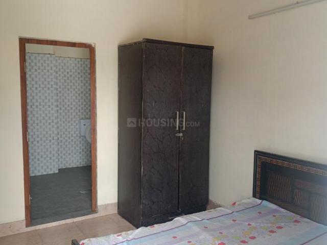 1 RK Independent House in Sector 29 for rent Noida. The reference number is 17422452