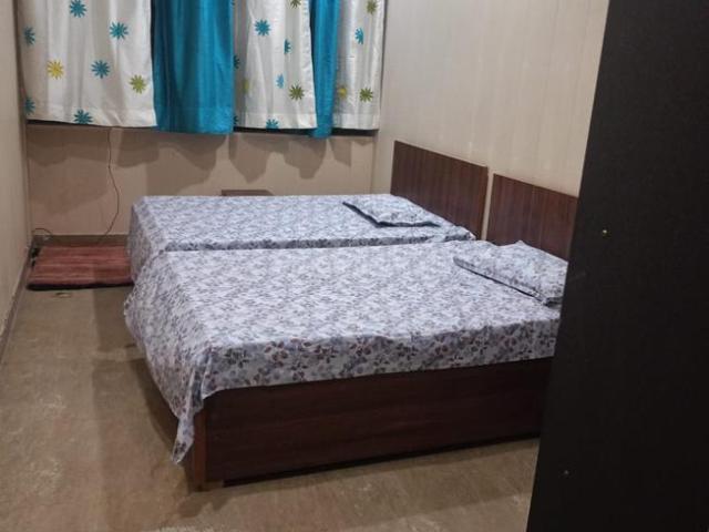 1 RK Independent House in Sector 37 for rent Noida. The reference number is 19986143