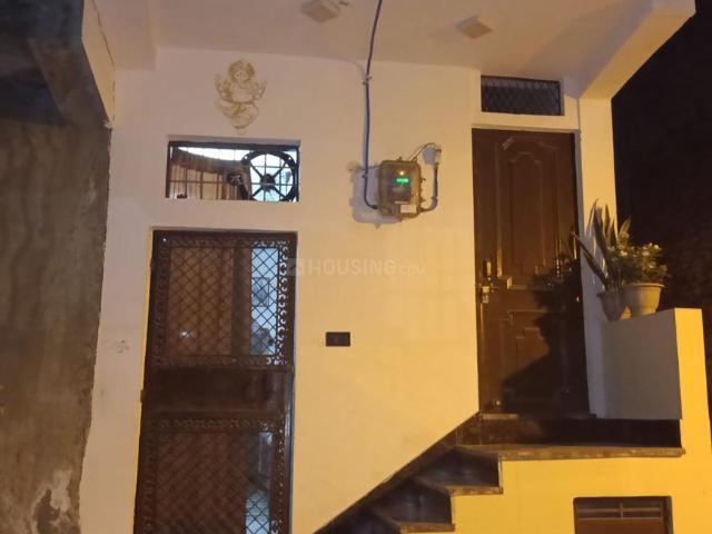 1 RK Independent House in Sector 38 Rohini for resale New Delhi. The reference number is 20980007