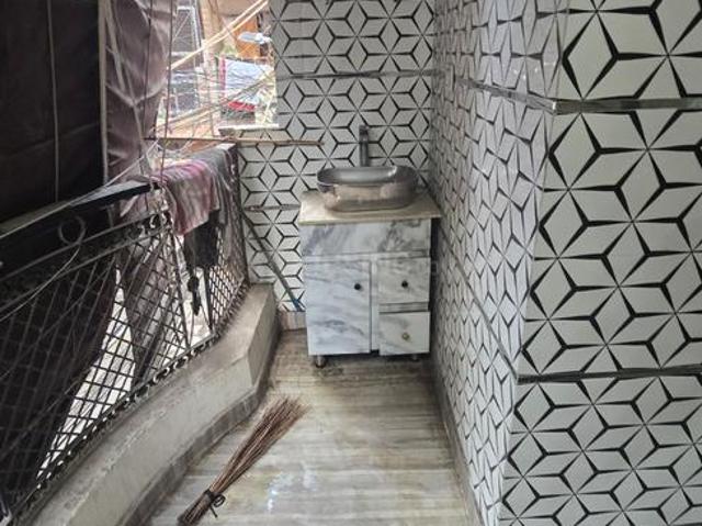 1 RK Independent Builder Floor in Vishnu Garden for rent New Delhi. The reference number is 20147189