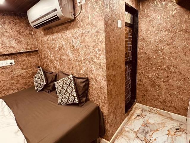 1 RK Independent House in Umerkhadi for rent Mumbai. The reference number is 20740512