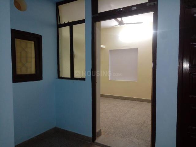 1 RK Studio in Munirka for rent New Delhi. The reference number is 20721028
