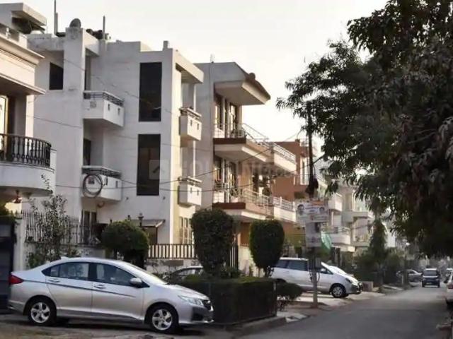 1 RK Studio in Sector 14 for rent Gurgaon. The reference number is 19659388