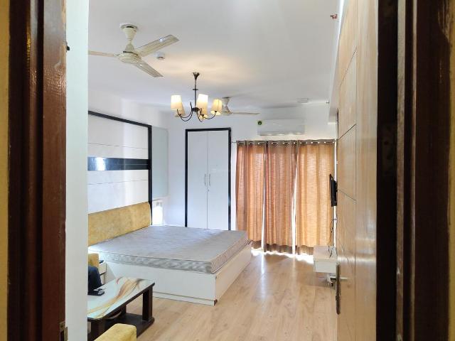 1 RK Studio in Sector 168 for resale Noida. The reference number is 19508836