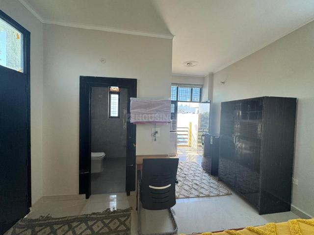 1 RK Studio in Sector 52 for rent Gurgaon. The reference number is 20384133