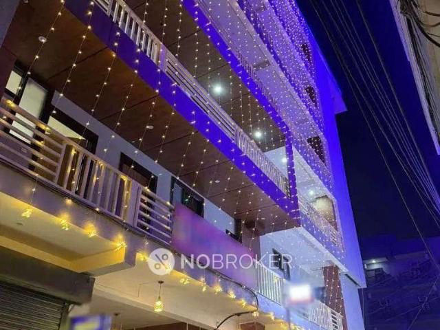 1 RK Villa In Homes for Rent In Sector 48