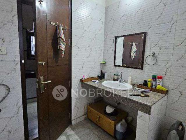 1 RK Villa In Pink Town House for Rent In 68, Rd No U 22, U Block, Dlf Phase 3, Sector 24, Gurugram, Haryana 122002, India