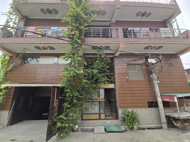 1 RK Villa in Sector 44 for rent Noida. The reference number is 11268221