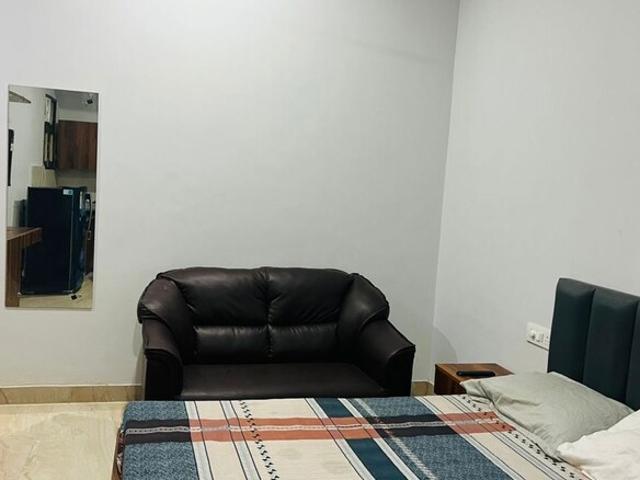 1 RK 215 Sq.Yd. Builder Floor in Sector 2 Gurgaon Listing ID: #10077