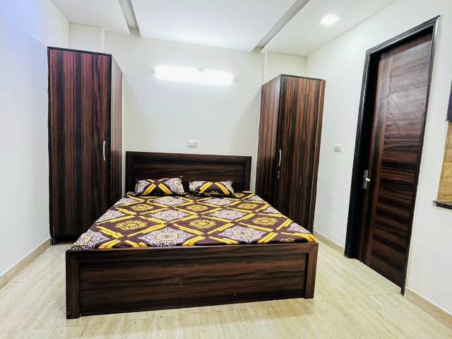 1 RK 350 Sq.Ft. Builder Floor in Patel Nagar Delhi Listing ID: #9350