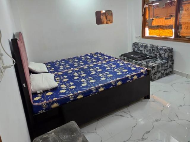 1 RK 350 Sq.Ft. Builder Floor in Saket Delhi Listing ID: #9812
