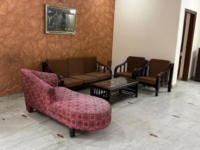 1 RK 300 Sq.Ft. Independent House in Sector 30 Noida Listing ID: #10129