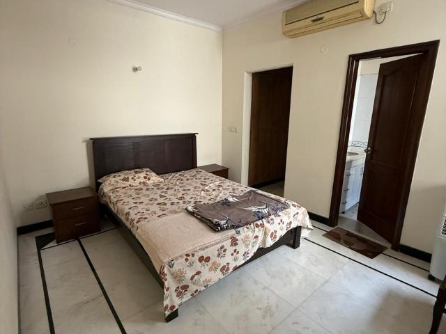 1 RK 720 Sq.Yd. Apartment in Sushant Lok I Gurgaon Listing ID: #10412