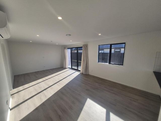 1 Robson Drive, Lincoln
