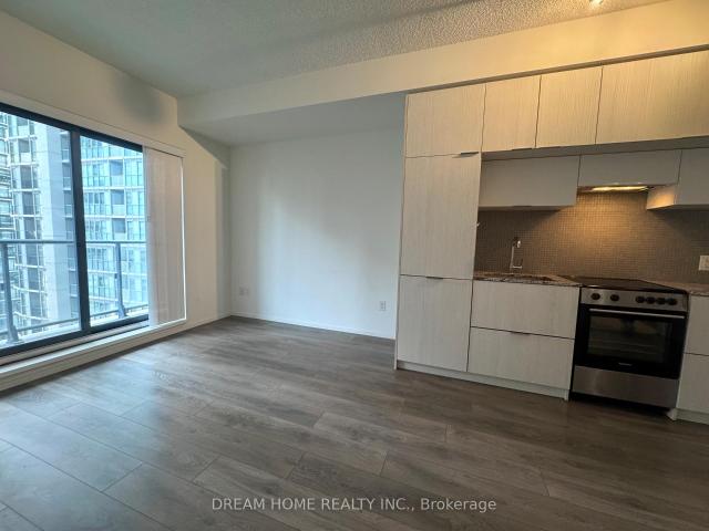 1 room for rent