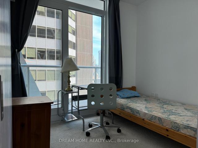 1 room for rent