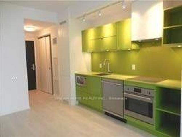 1 room for rent