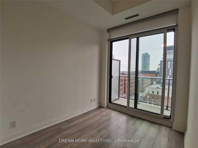 1 room for rent