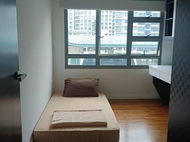 1 ROOM IMMEDIATE MOVE IN. HURRY, DONT MISS! ALL NEW, MRT, LRT, Mall TIP TOP LOCATION