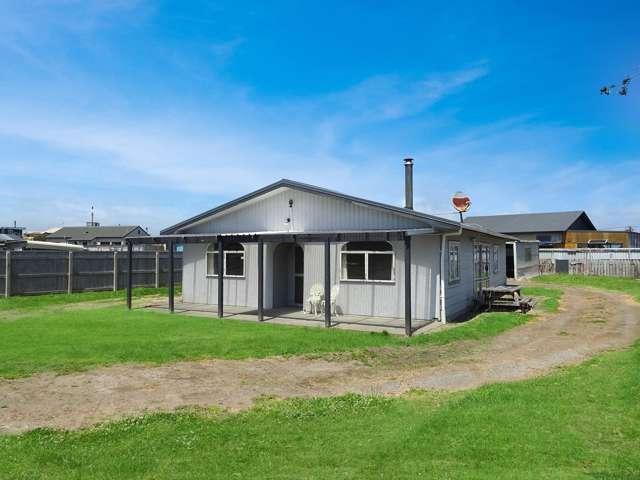 1 Roore Street, Foxton Beach, Horowhenua