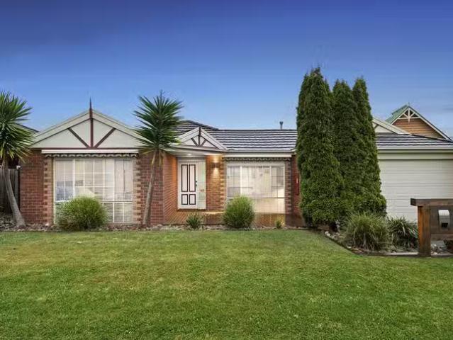 1 St Helena Place, Rowville, VIC 3178