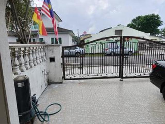 1 Storey Taman sri serdang 22 x 70 Non Bumi Leasehold