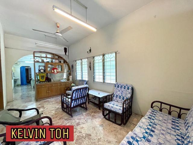 1 STOREY TERRACE CORNER LA 1984sf ORIGINAL WELL MAINTAIN RESERVOIR