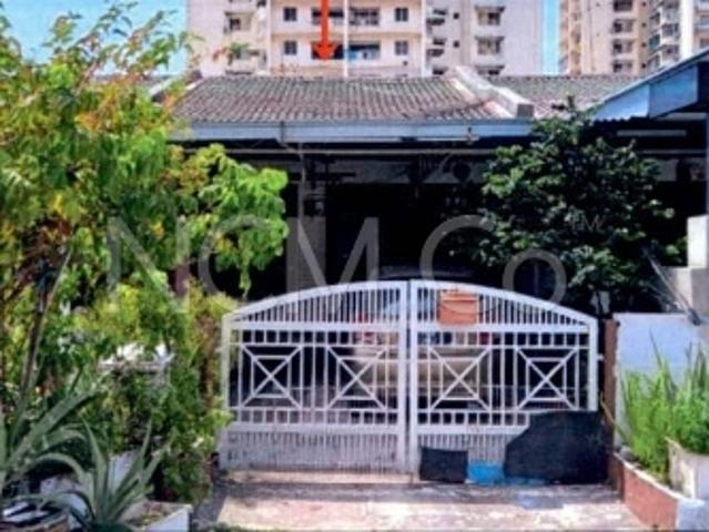 1 Storey Terrace House, Intermediate