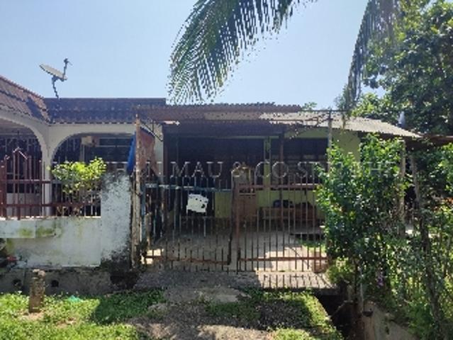 1 Storey Terrace House with Extra Land, Renovated