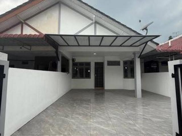 1 Storey Terrace Intermediate Taman Molek Johor Bahru