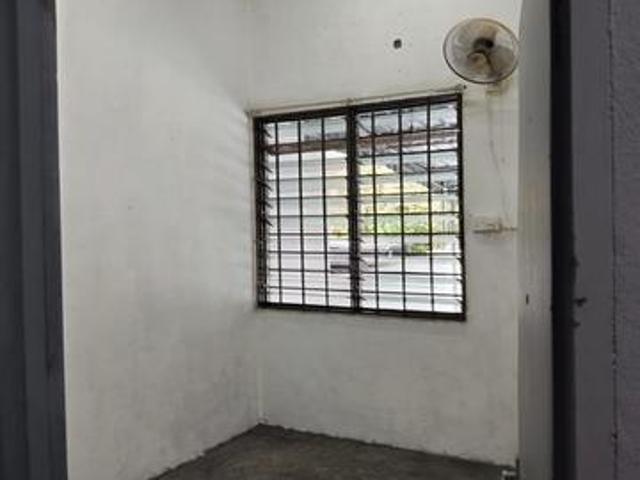 1 storey terrace taman lip sin 1300sf rare
