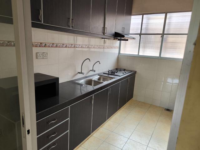 1 STOREY Townhouse Taman Bukit Serdang Seri Kembangan FREEHOLD