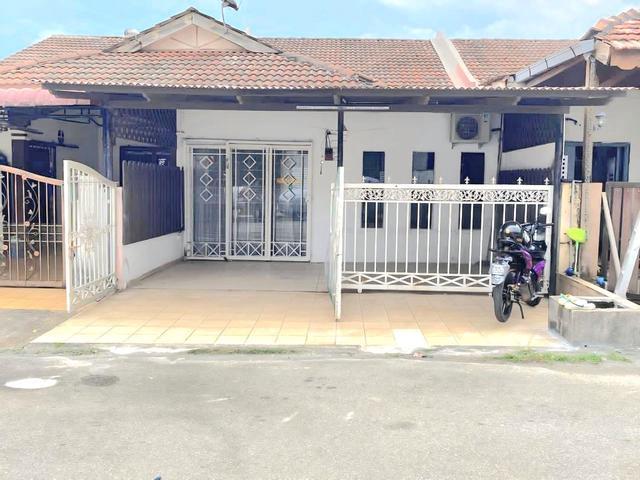 1 storey Tmn Warisan Megah Kota Warisan Sepang Extended and renovated