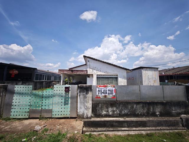 1 Storey Bungalow Corner Lot At Taman Desa Jaya Rare Unit