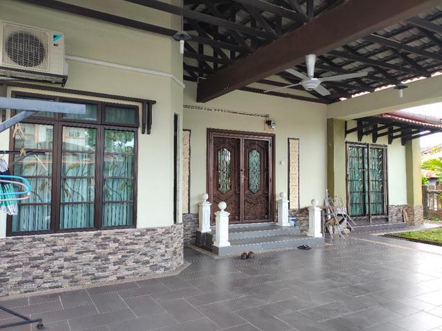 1 Storey Corner Lot Terrace Jalan Suakasih Bandar Tun Hussein Onn