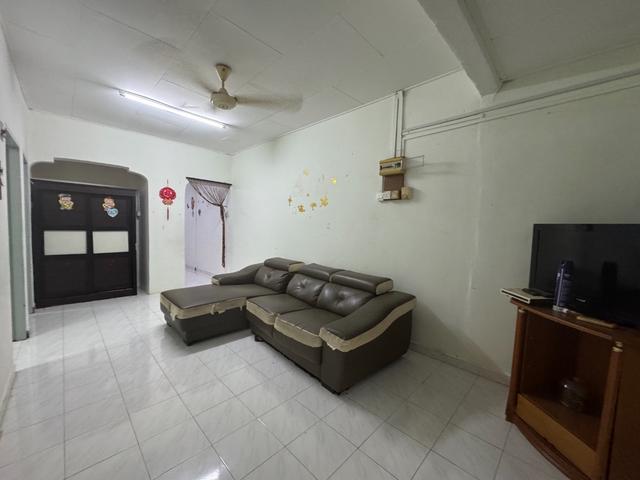 1 Storey houseend lot Bukit Dinding Karak Pahang
