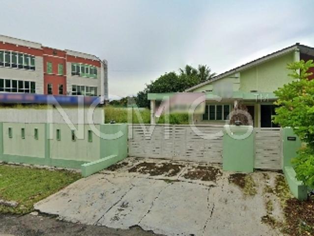 1 Storey Semi Detached House
