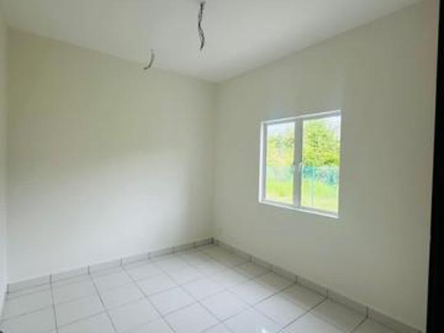 1 storey semi detached house