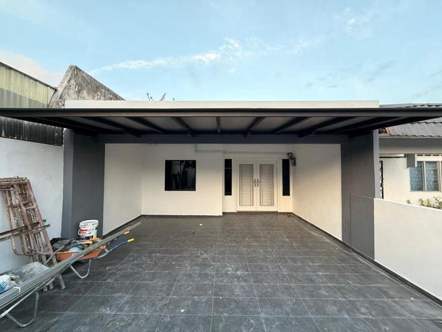 1 Sty Terrace Jalan Penyiaran Fully Renovated Taman Universiti Skudai