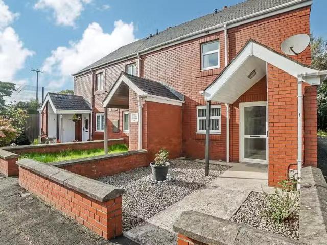 1 Sullivan Close