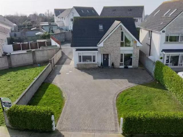 1 Seaview Drive, Cnoc Na Mara, Golf Links Road, Blackrock, Louth