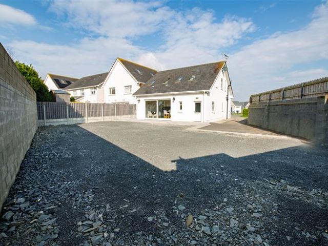 1 Seaview Drive, Cnoc Na Mara, Golf Links Road, Blackrock, Louth Kevin Flanigan Estates 4909 MyHome. Ie Residential