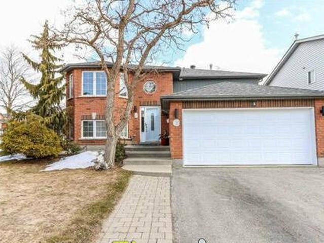 1 SELKIRK CRES E Barrie Ontario