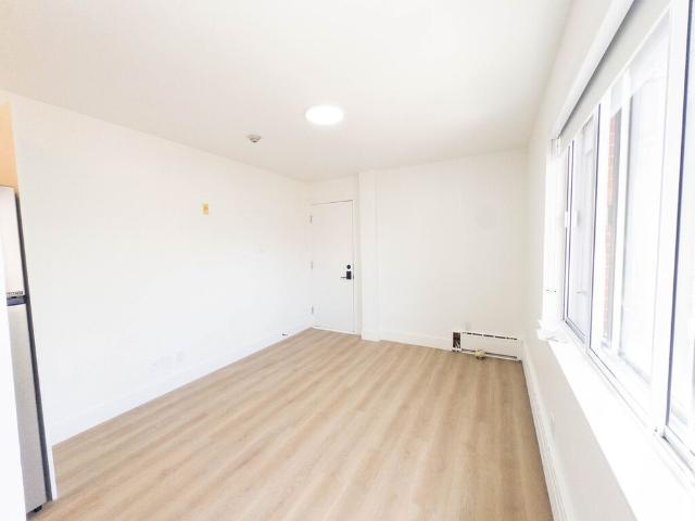 1½ Semi meublé – Rachel Est