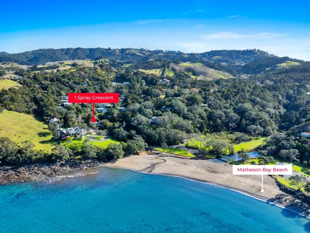 1 Spray Cres, in the city: Auckland City, area: Leigh, price: latitude: 36.3009, longitude: 174.7955