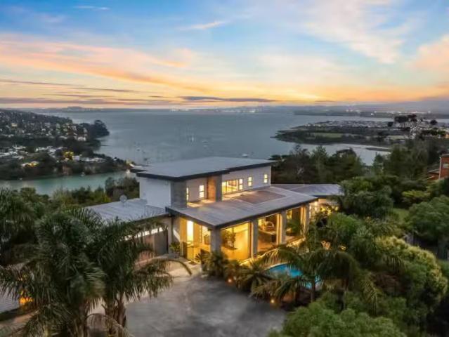 1 Te Kawau Pass, Greenhithe, North Shore City