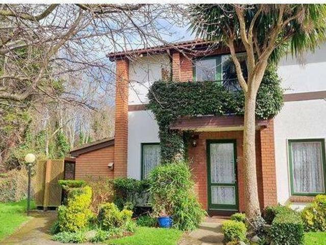 1 The Castlelands Castleside Drive Rathfarnham Dublin 14