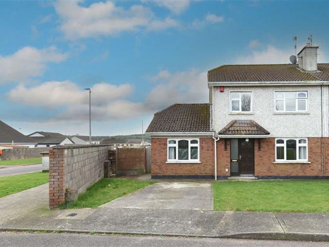 1 The Elms, Bridgemount, Carrigaline, Cork Michael Pigott Auctioneer & Valuer 4908 MyHome. Ie Residential